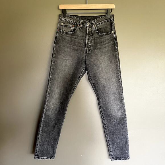 Levi’s 501 Jeans in Coal Black Size 26 High Rise Premium Denim Mom Jean Tapered - Picture 4 of 16